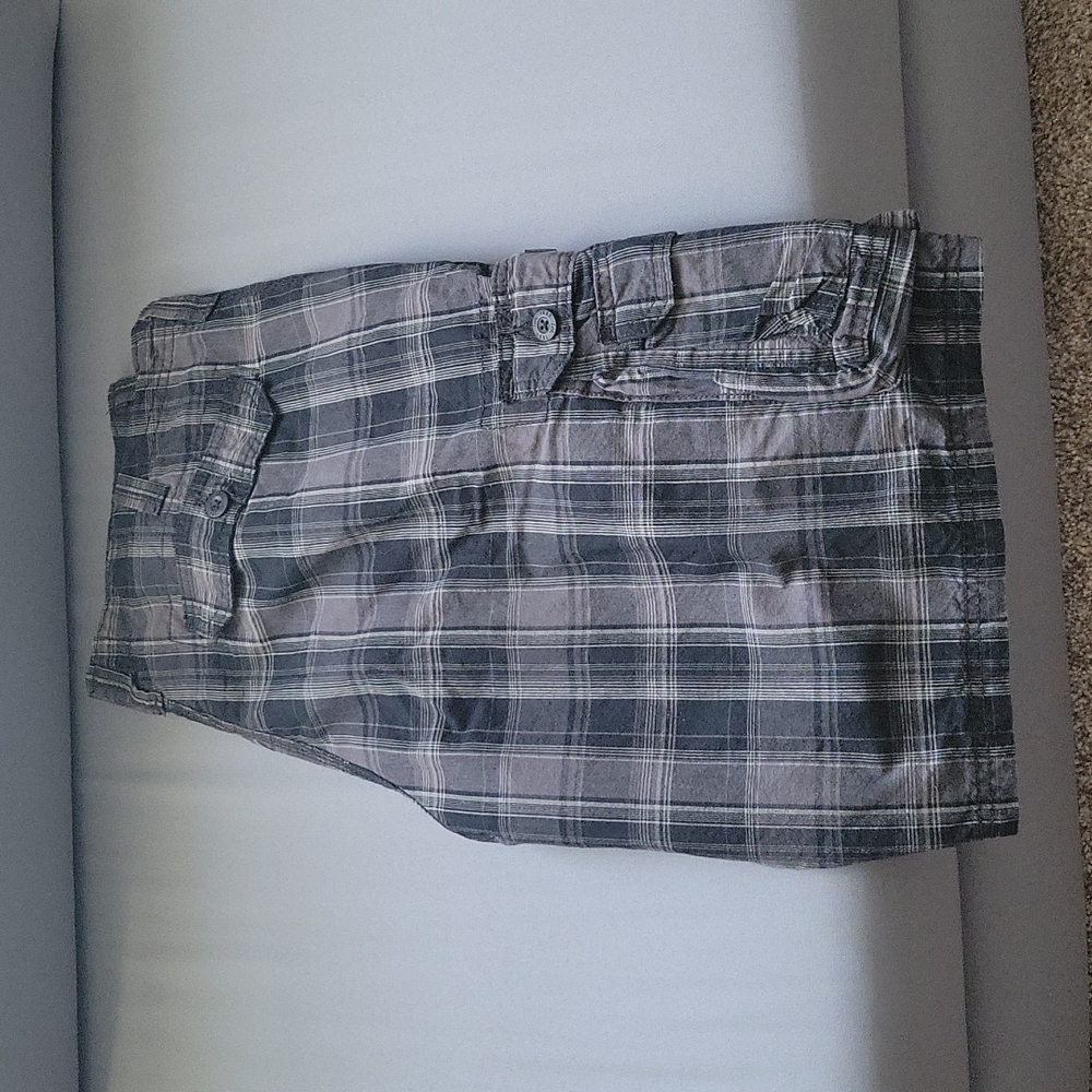 Shorts - Picture 3 of 3
